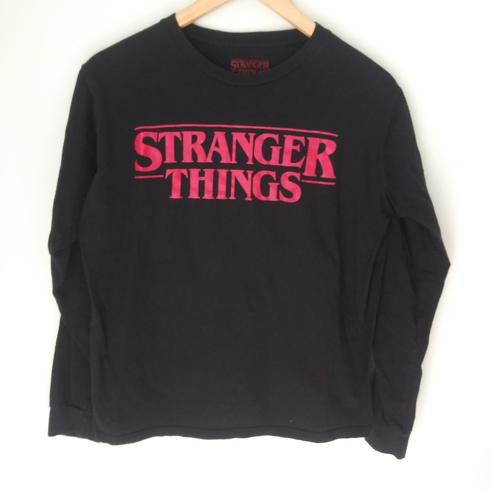 Stranger Things Season 1, Long sleeve T- shirt Size M